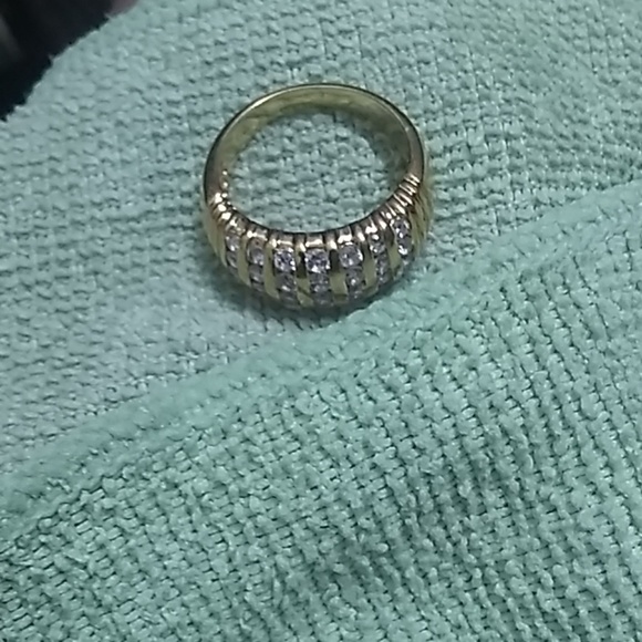 Jewelry - Vintage gold diamond band Jewelry - Vintage gold diamond band